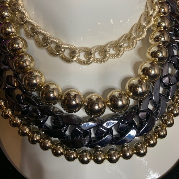 S) Chunky chain necklace (4 layers) - Picture 5 of 7